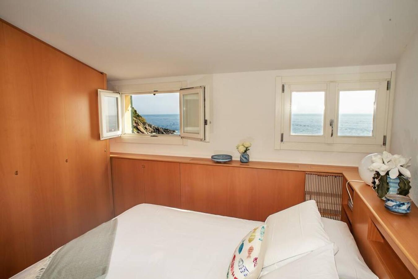 ורנאצה Il Ciasso Romantic Seafront Escape מראה חיצוני תמונה