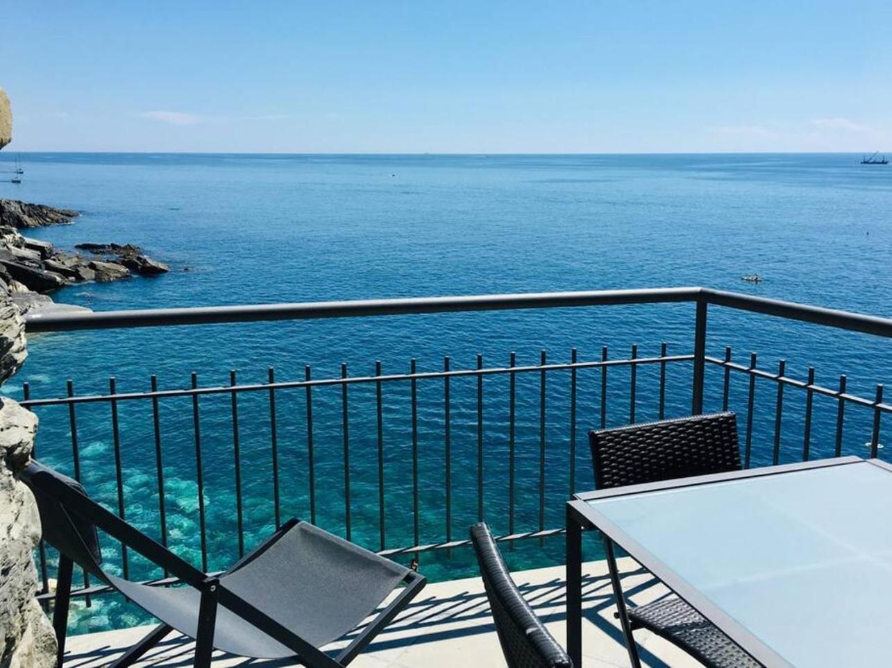 ורנאצה Il Ciasso Romantic Seafront Escape מראה חיצוני תמונה